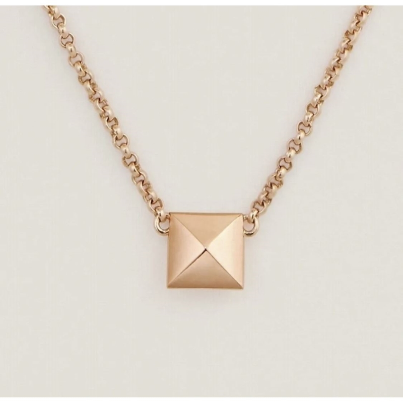 H**me5 necklaces